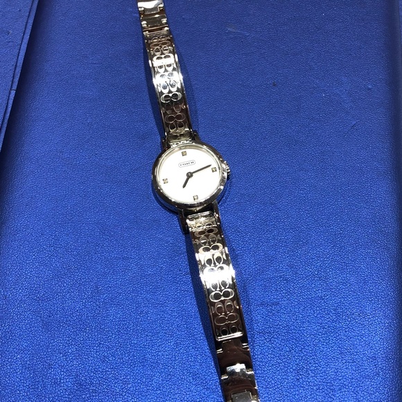 Coach Signature CC Diamond Coach Watch! - Picture 3 of 7